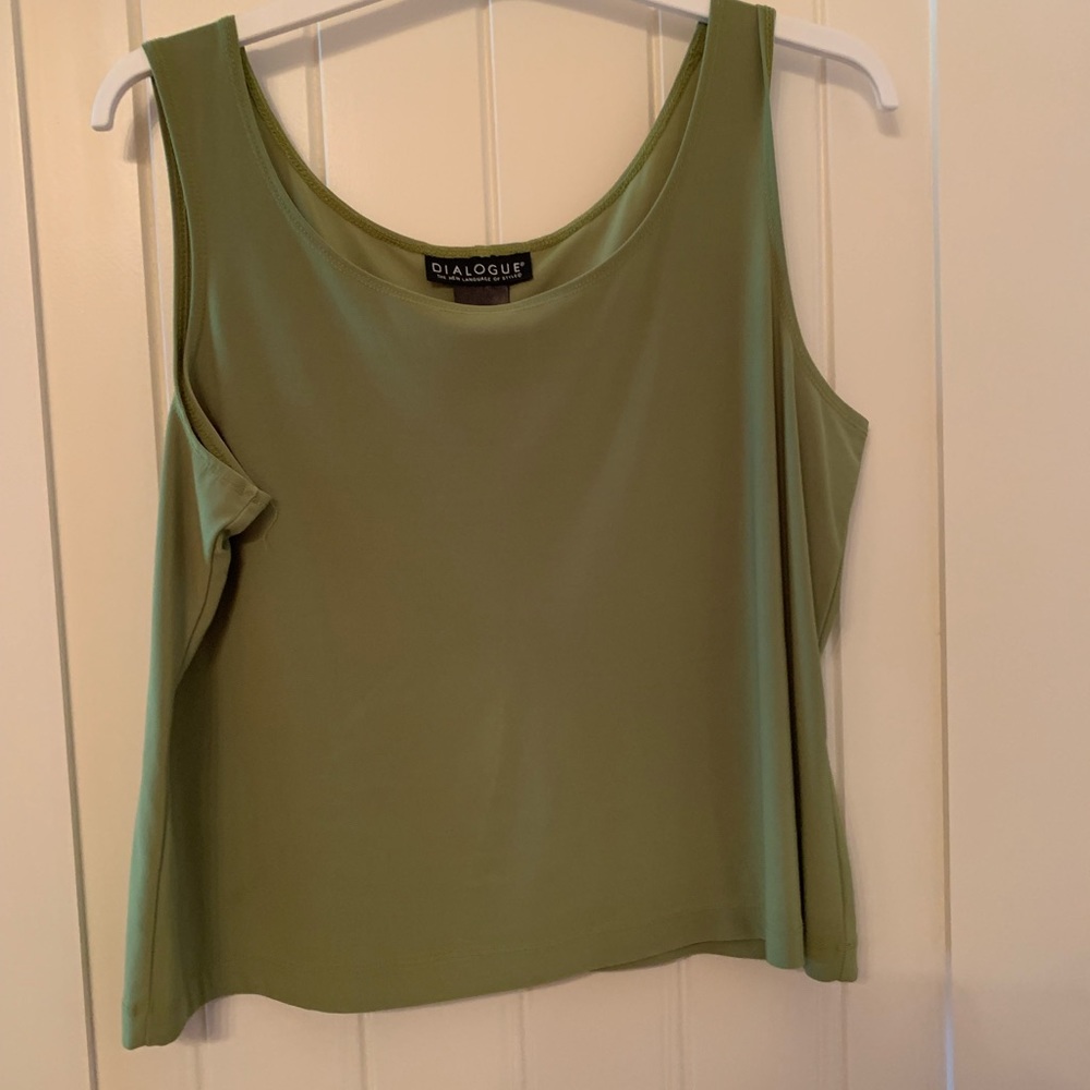 Dialogue green tank